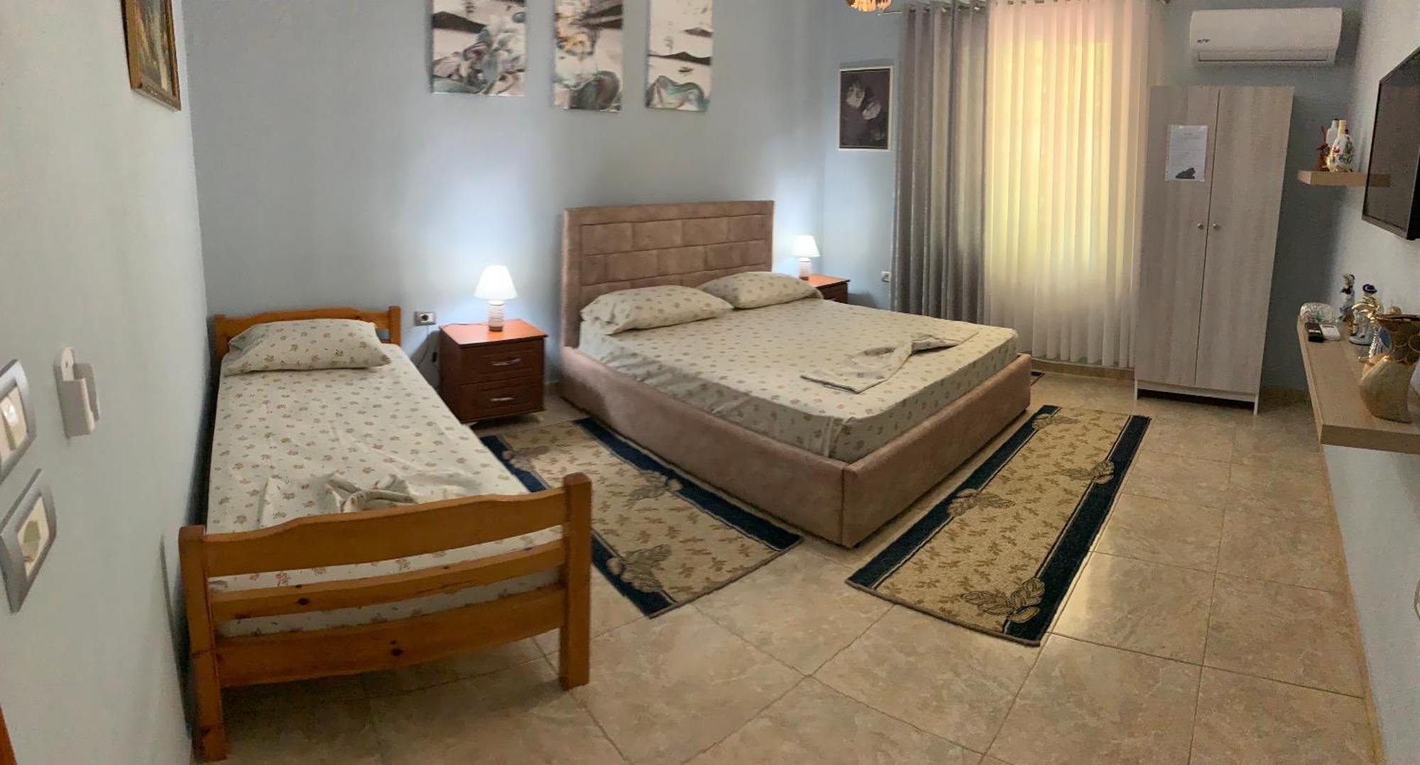 Vila Spaho Корча Екстериор снимка